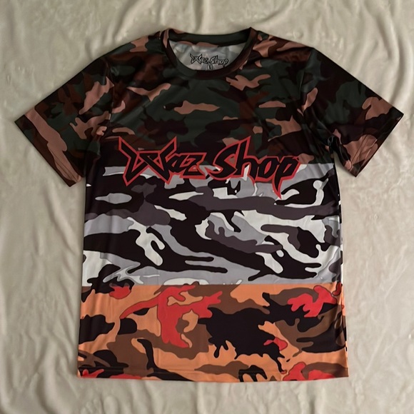 NWOT Waz Shop T-shirt Camo - Picture 1 of 3